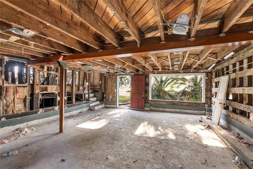 New Orleans, LA 70124,5672 ROSEMARY PL