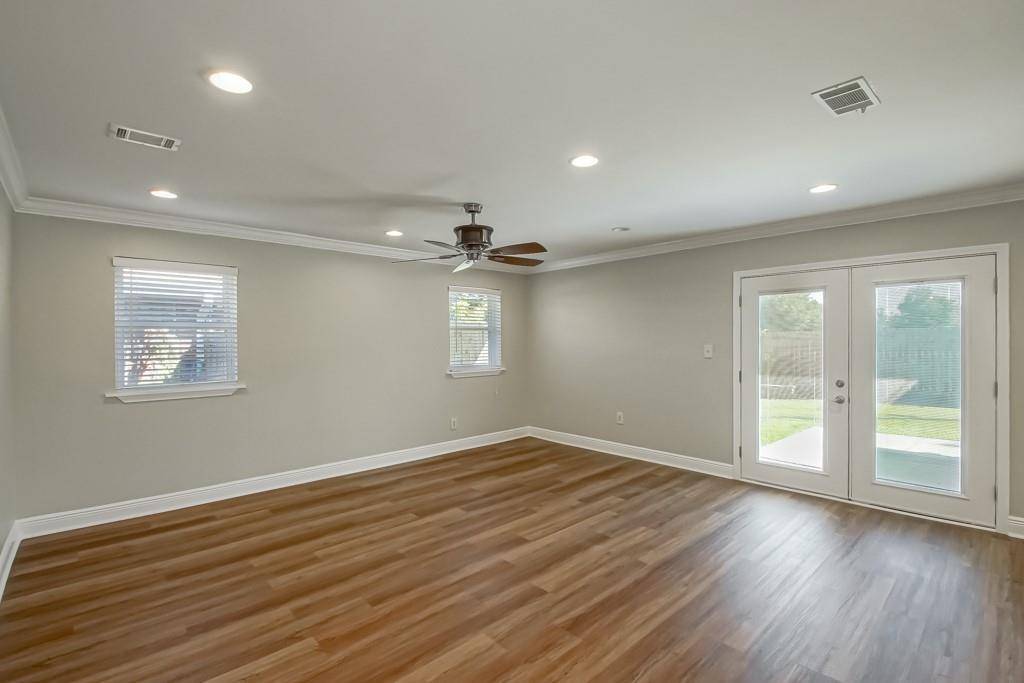 Metairie, LA 70003,1601 VEGAS DR