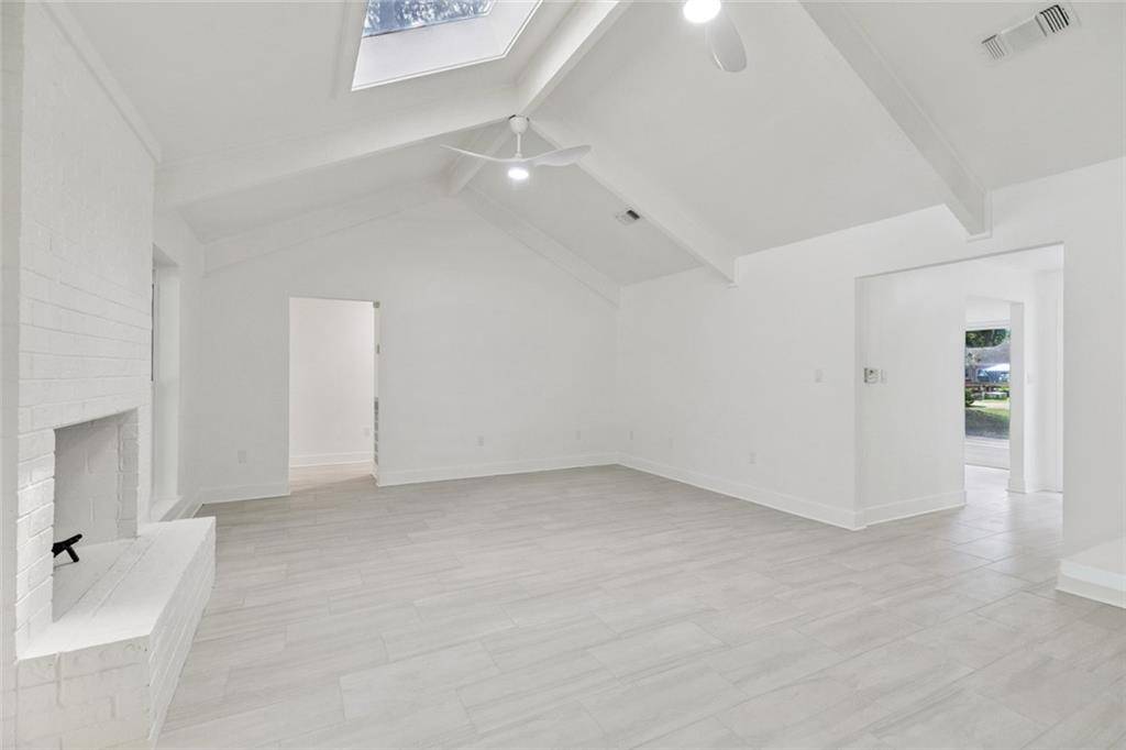 Mandeville, LA 70471,385 JASMINE DR