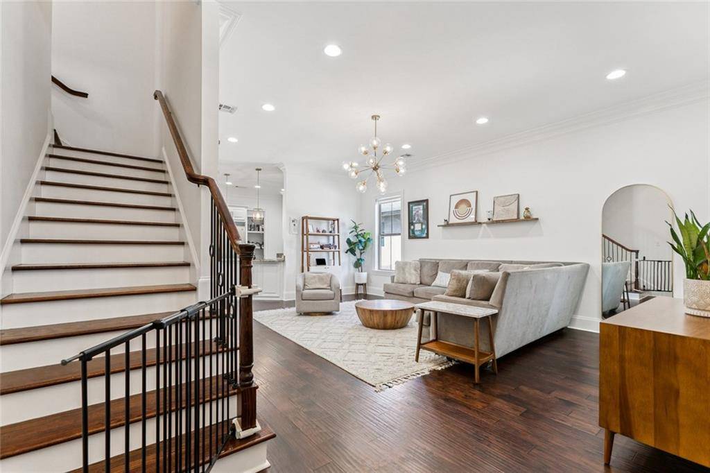 New Orleans, LA 70124,6450 AVENUE A