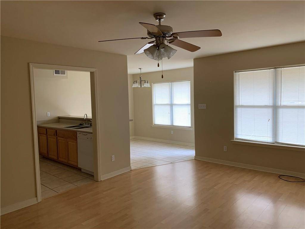 Luling, LA 70070,303 PERRYL LN