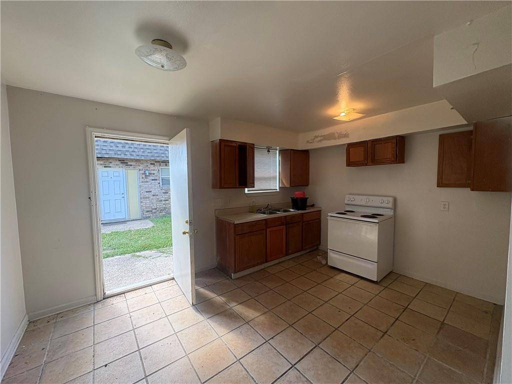 Violet, LA 70092,2500 JAMIE CT