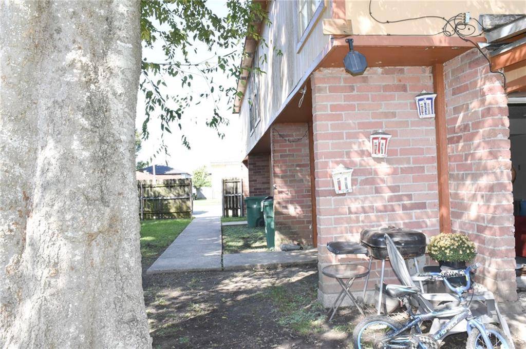 Harvey, LA 70058,1209-11 LOCHLOMAND DR