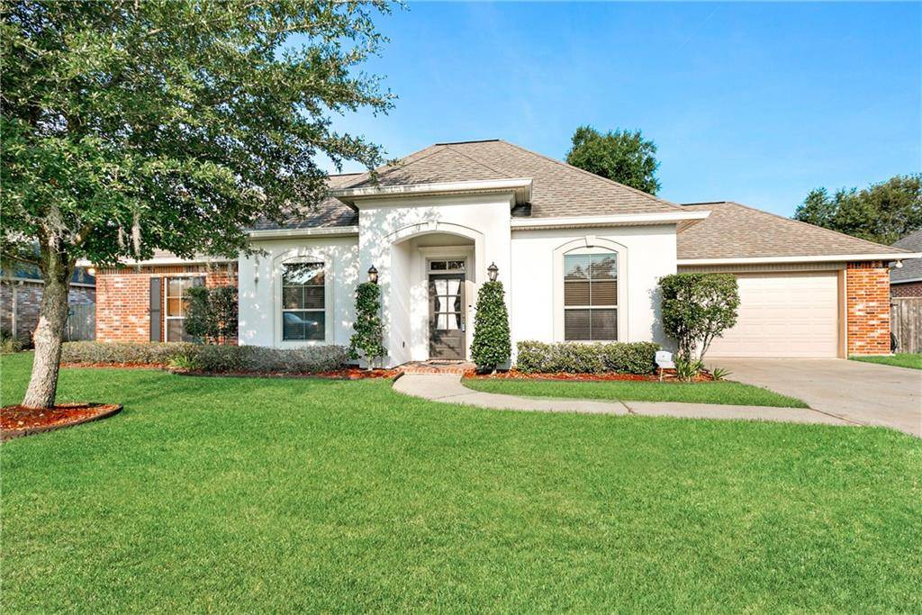 Madisonville, LA 70447,233 GRAND OAKS DR