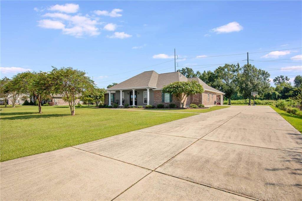 Montz, LA 70068,220 NORTHBEND LN