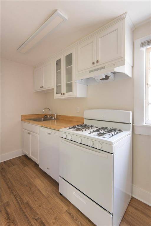 New Orleans, LA 70115,4514 MAGAZINE ST #B