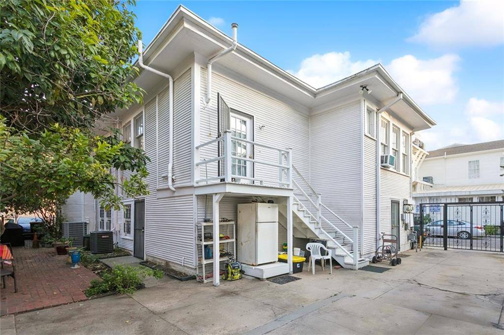 New Orleans, LA 70115,1502 GENERAL PERSHING ST