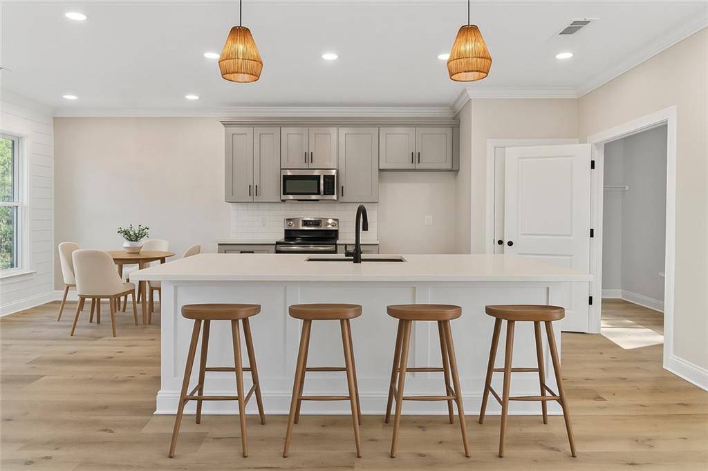 Mandeville, LA 70448,1313 JASMINE ST