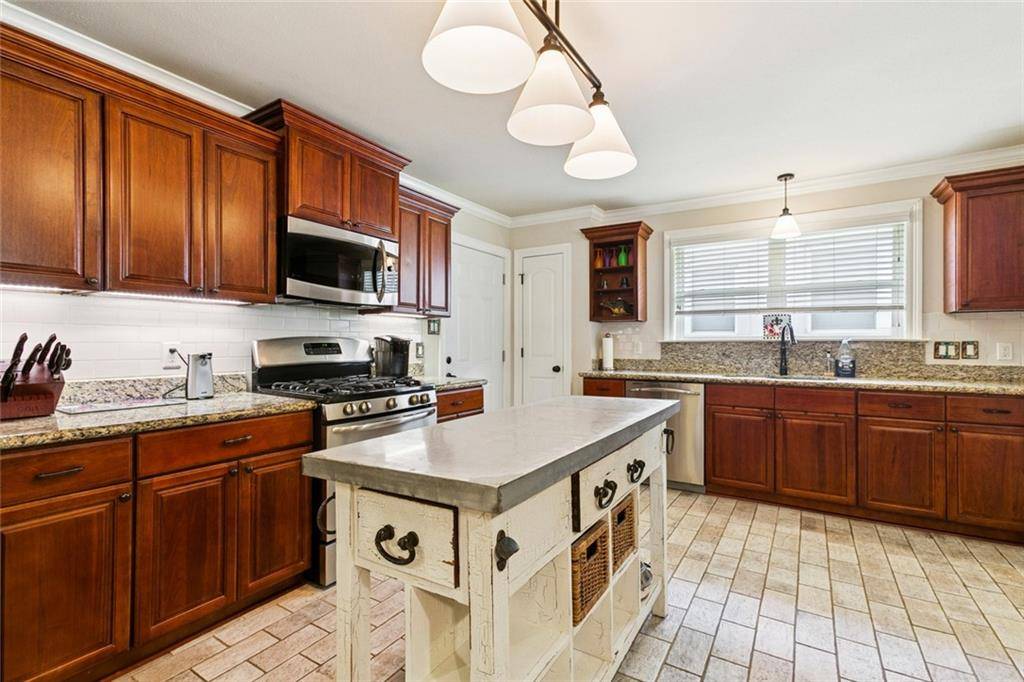 New Orleans, LA 70124,6423 CANAL BLVD