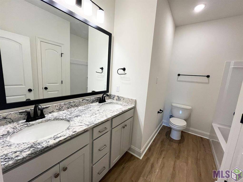 Luling, LA 70070,116 Olivia DR