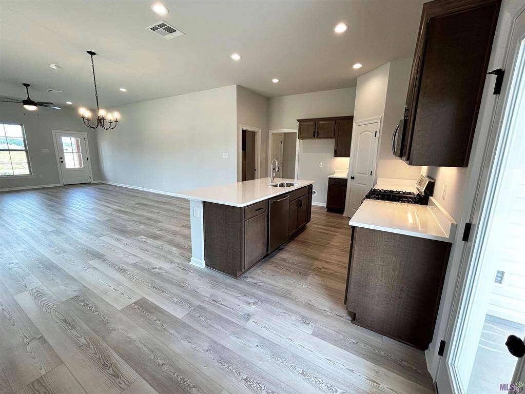 Hammond, LA 70401,46103 Dover DR