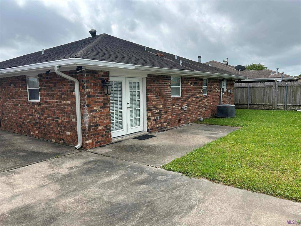 Chalmette, LA 70043,3404 Veronica DR