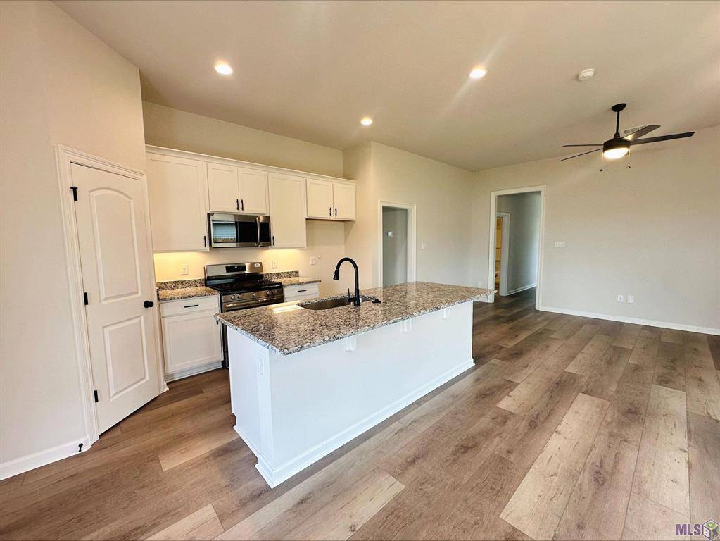 Lacombe, LA 70445,30853 Rowley DR