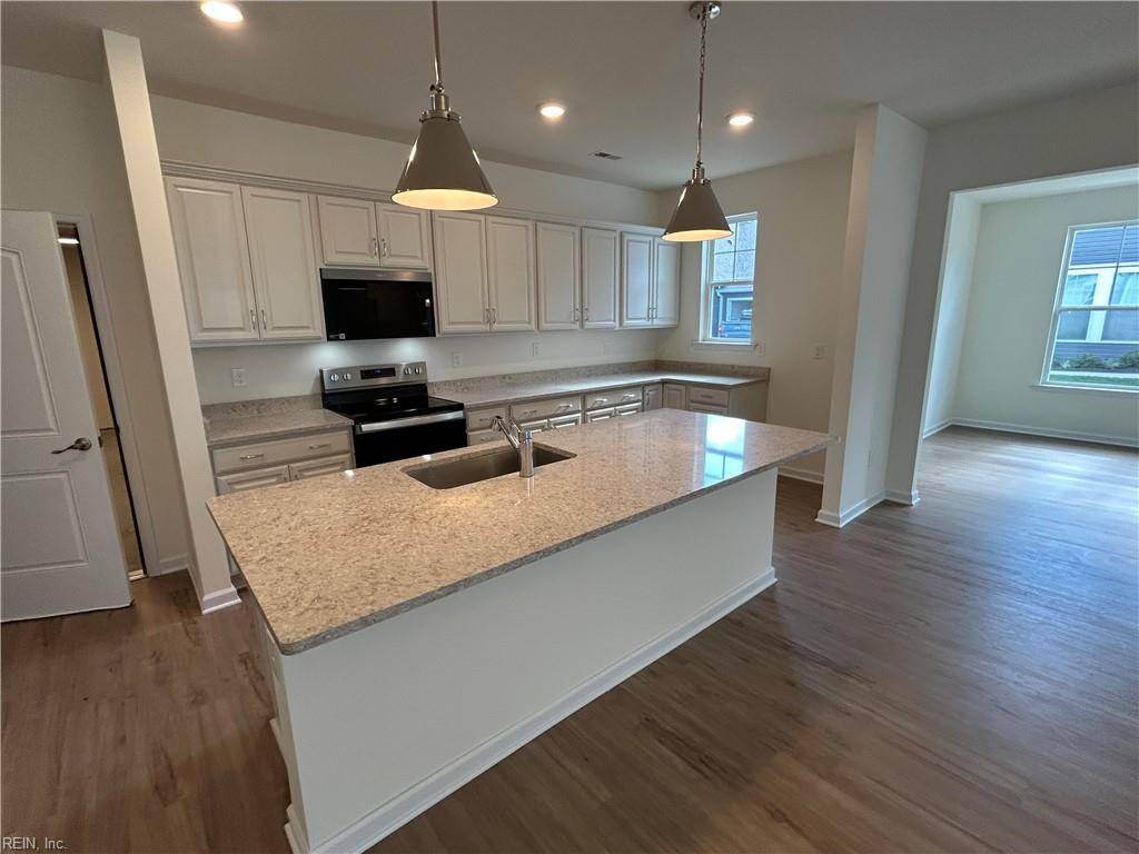 Smithfield, VA 23430,222 Richmond AVE #20-1