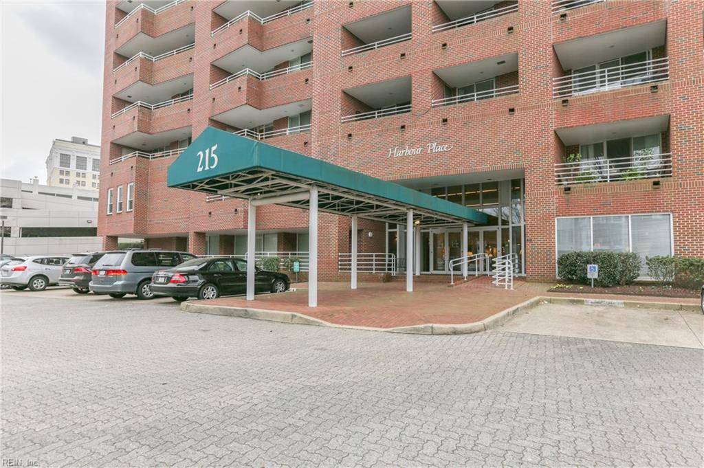 Norfolk, VA 23510,215 Brooke AVE #608