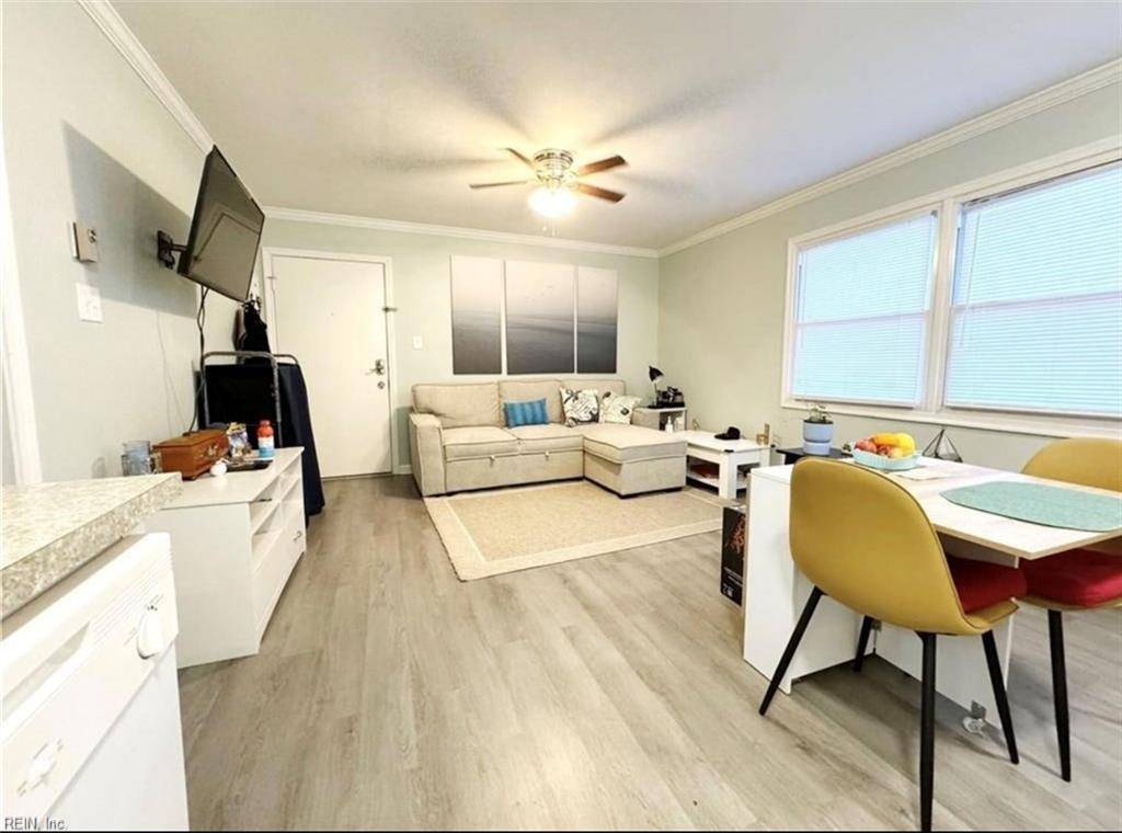 Norfolk, VA 23503,9711 8th View ST #3