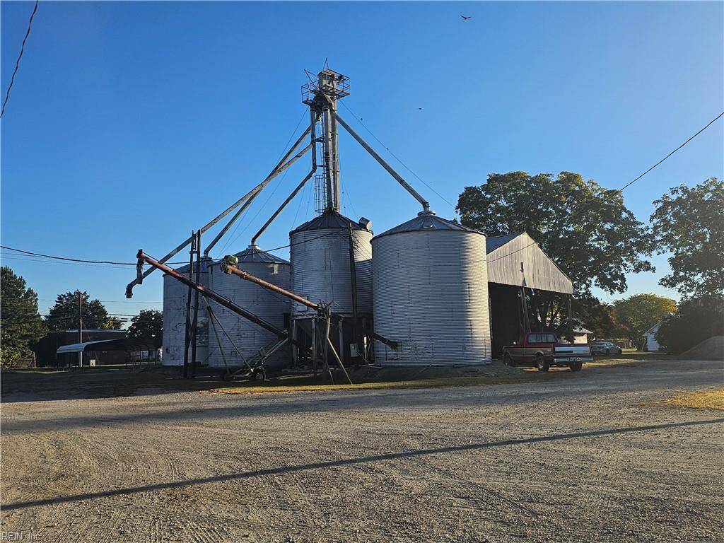 Surry, VA 23883,460 Colonial TRL E