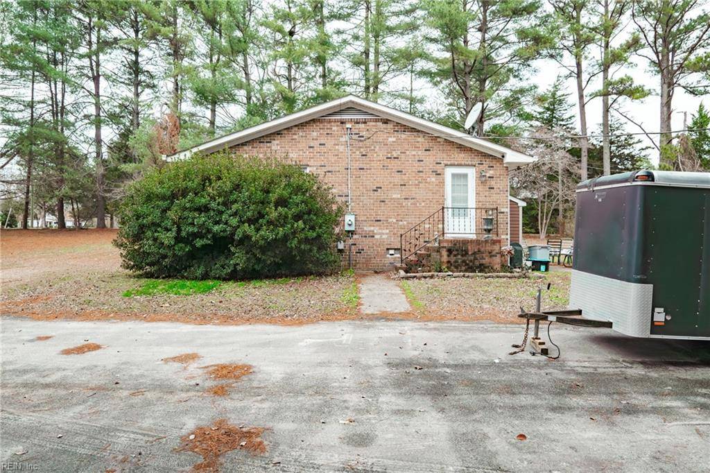 Gloucester, VA 23061,5257 Chestnut Fork RD