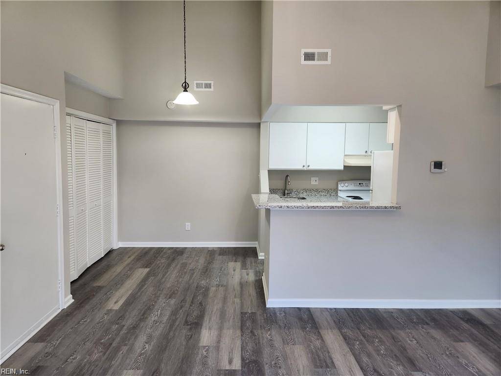 Hampton, VA 23666,318 Wells CT