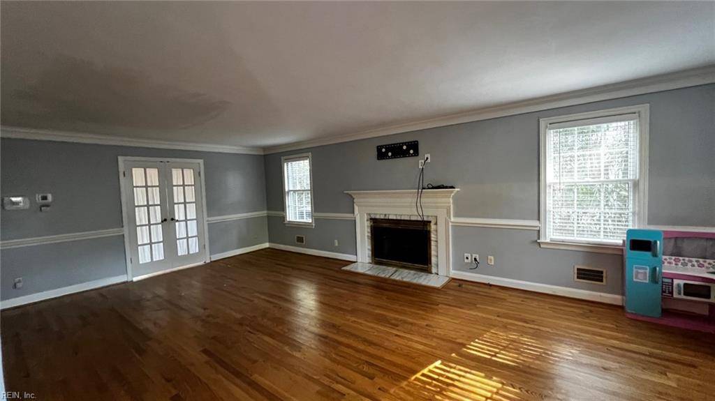 Norfolk, VA 23505,7636 Maury ARCH