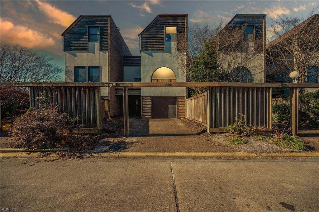 Norfolk, VA 23517,1302 De Bree AVE