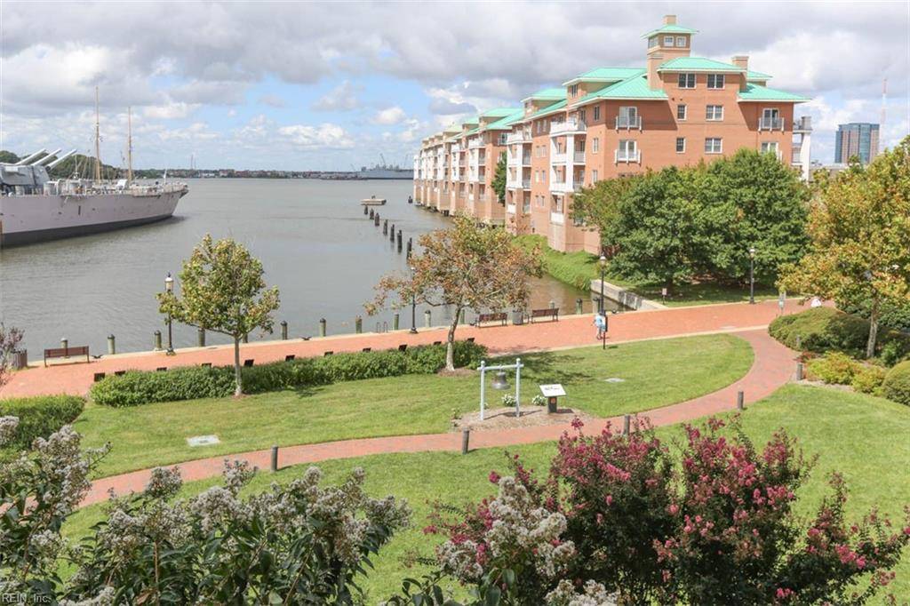 Norfolk, VA 23510,215 Brooke AVE #402