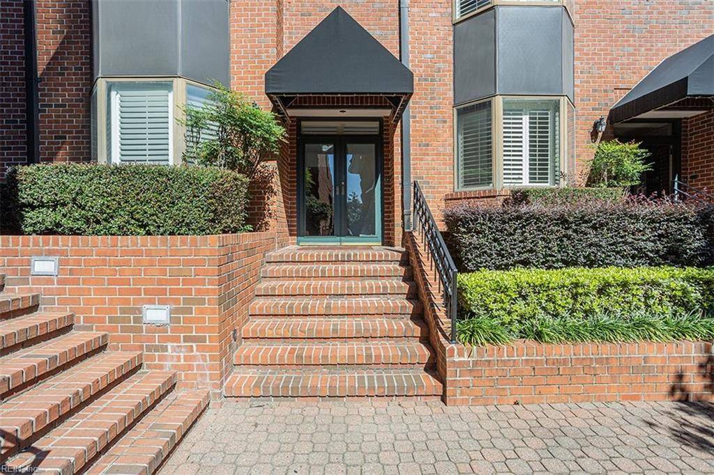Norfolk, VA 23510,421 W Bute ST #203