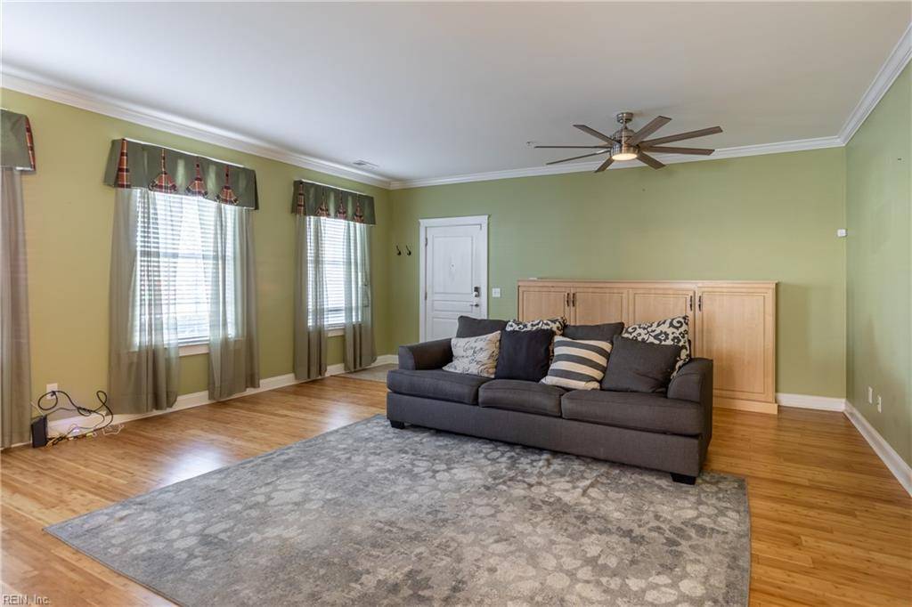Norfolk, VA 23501,525 E Freemason ST #1B