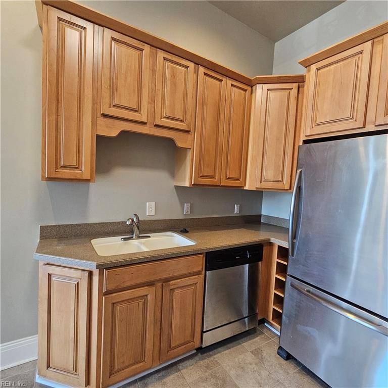 Norfolk, VA 23518,423 W York ST #2