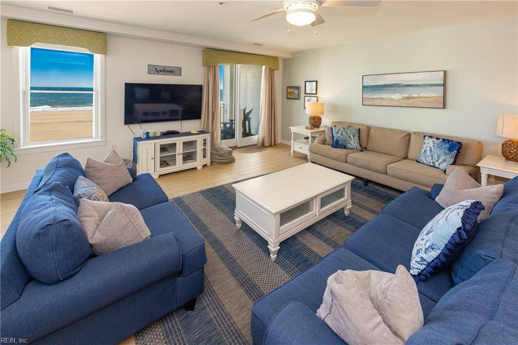 Virginia Beach, VA 23456,3738 Sandpiper RD #106B
