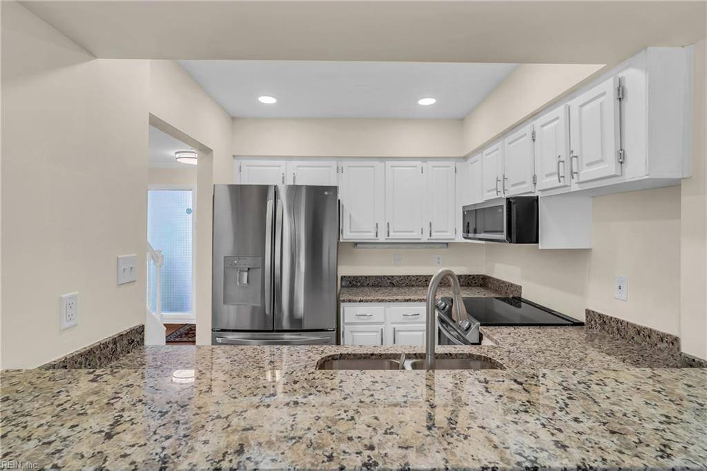 Hampton, VA 23669,233 Mill Point DR