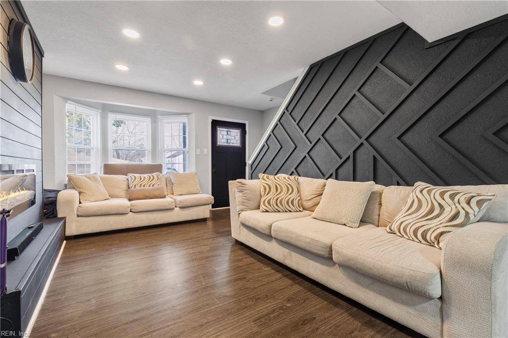 Hampton, VA 23661,637 Ridgeway AVE