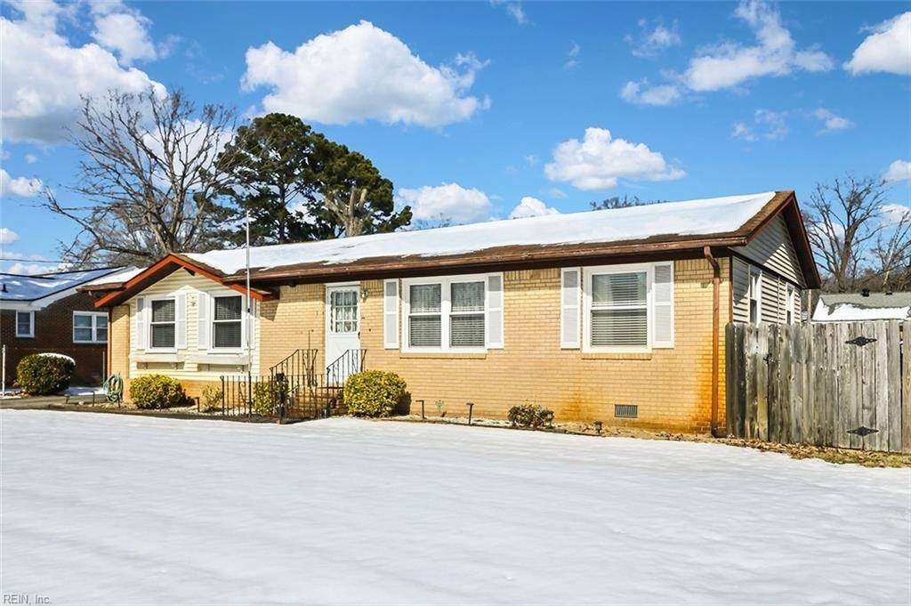Chesapeake, VA 23320,2208 Sparrow RD