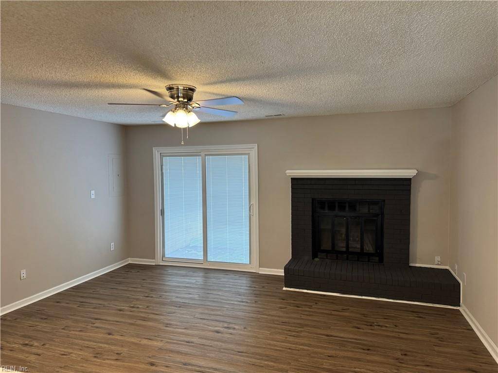 Virginia Beach, VA 23464,4706 Greenlaw DR