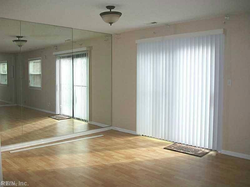 Virginia Beach, VA 23462,5309 Commons CT