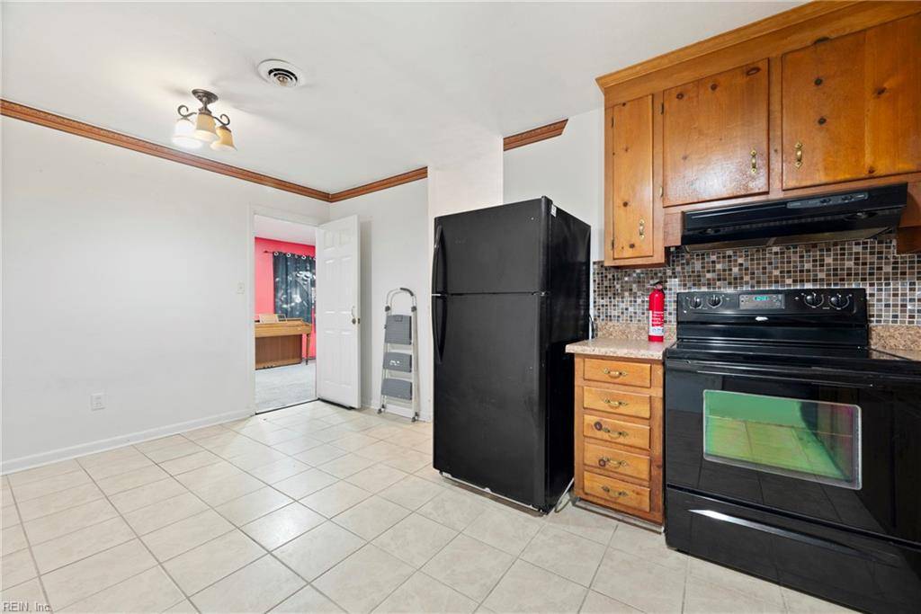 Hampton, VA 23669,639 Fairfield BLVD
