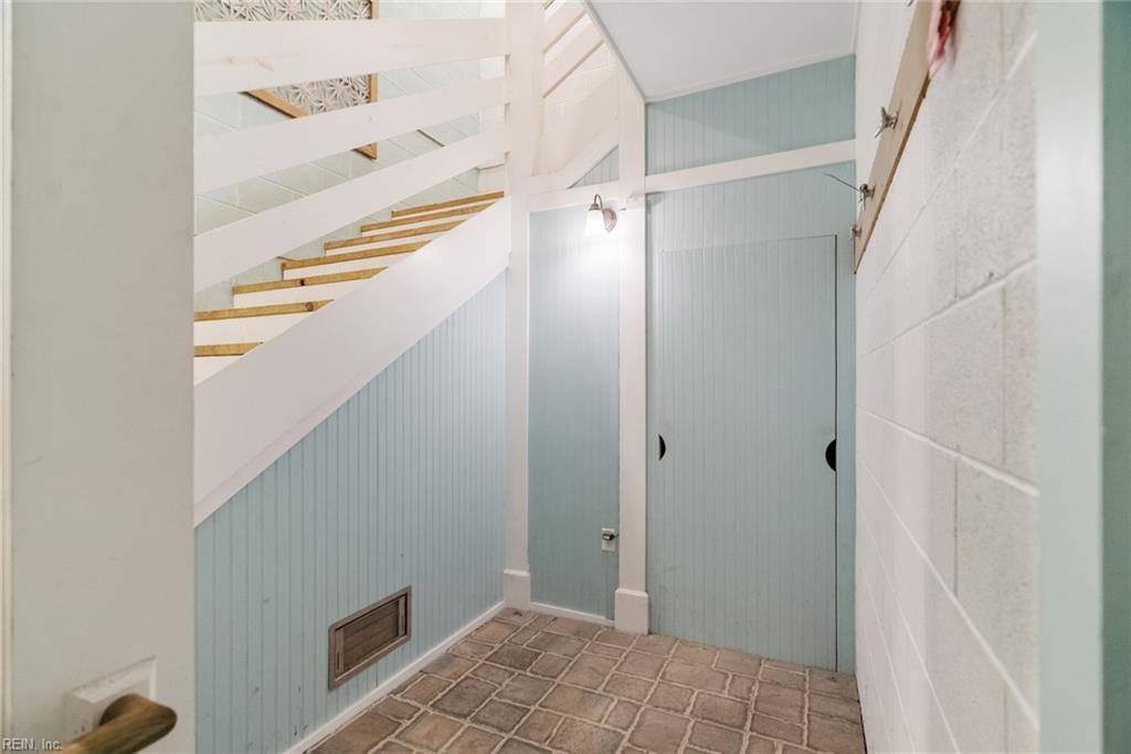 Norfolk, VA 23518,7922 Shore DR #304