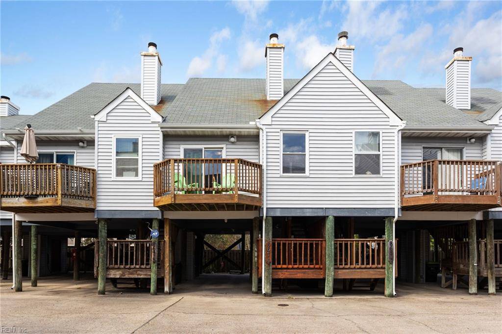 Norfolk, VA 23503,867 Little Bay AVE ##4