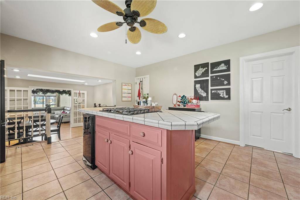 Yorktown, VA 23692,315 Dandy Loop RD