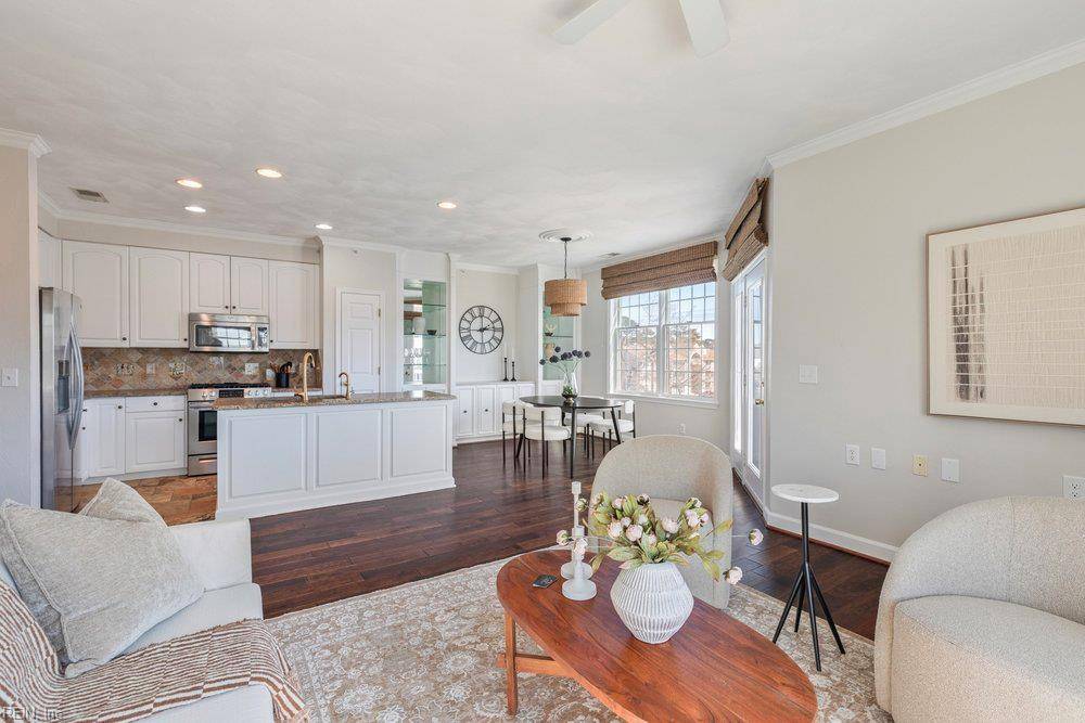 Virginia Beach, VA 23451,2301 Page Harbor LNDG #207