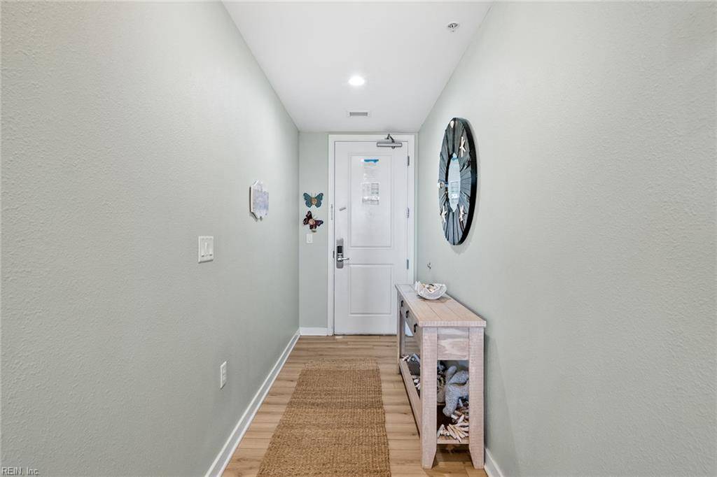 Virginia Beach, VA 23456,3738 Sandpiper RD #232B