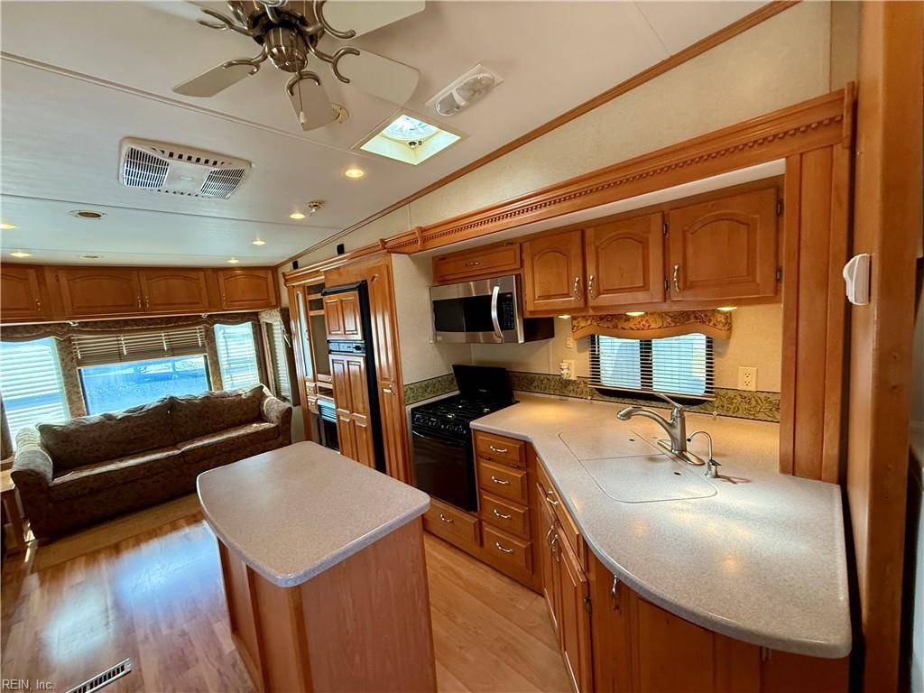 Virginia Beach, VA 23456,3665 Sandpiper RD #95