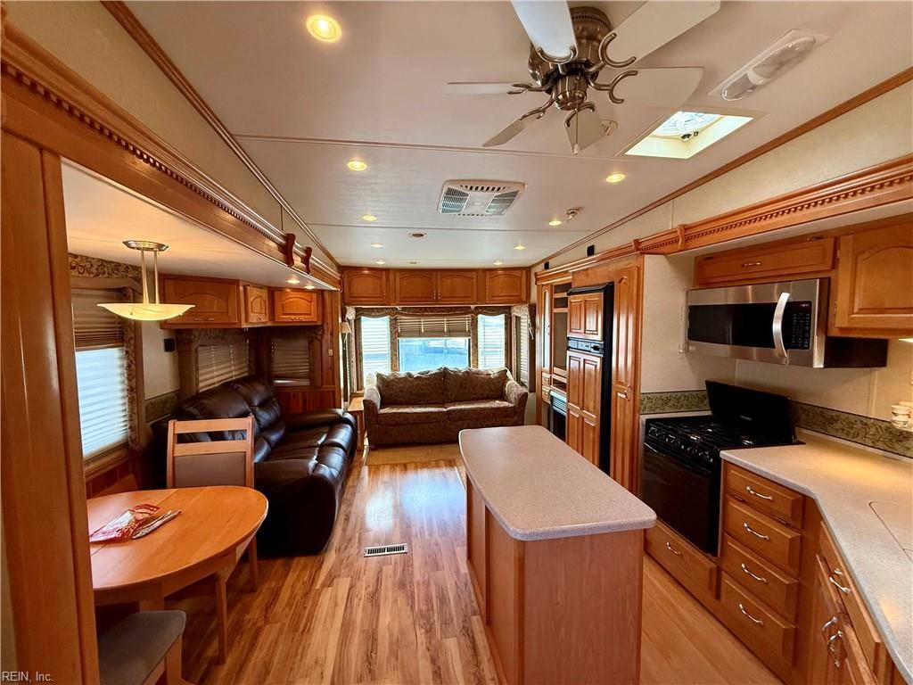 Virginia Beach, VA 23456,3665 Sandpiper RD #95