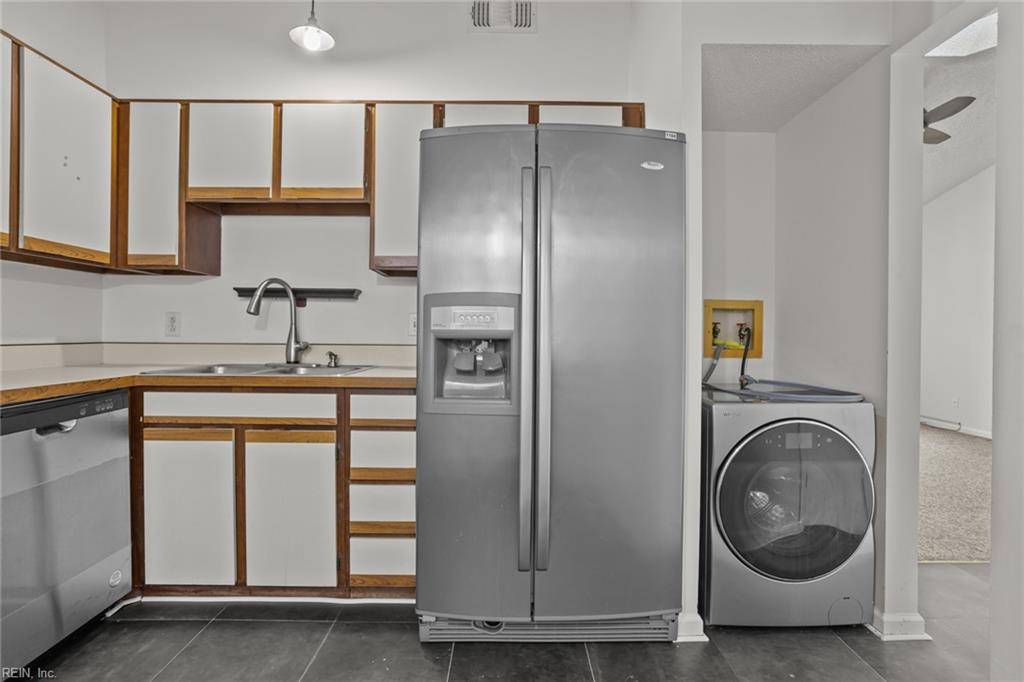 Virginia Beach, VA 23456,3511 Dublin CT