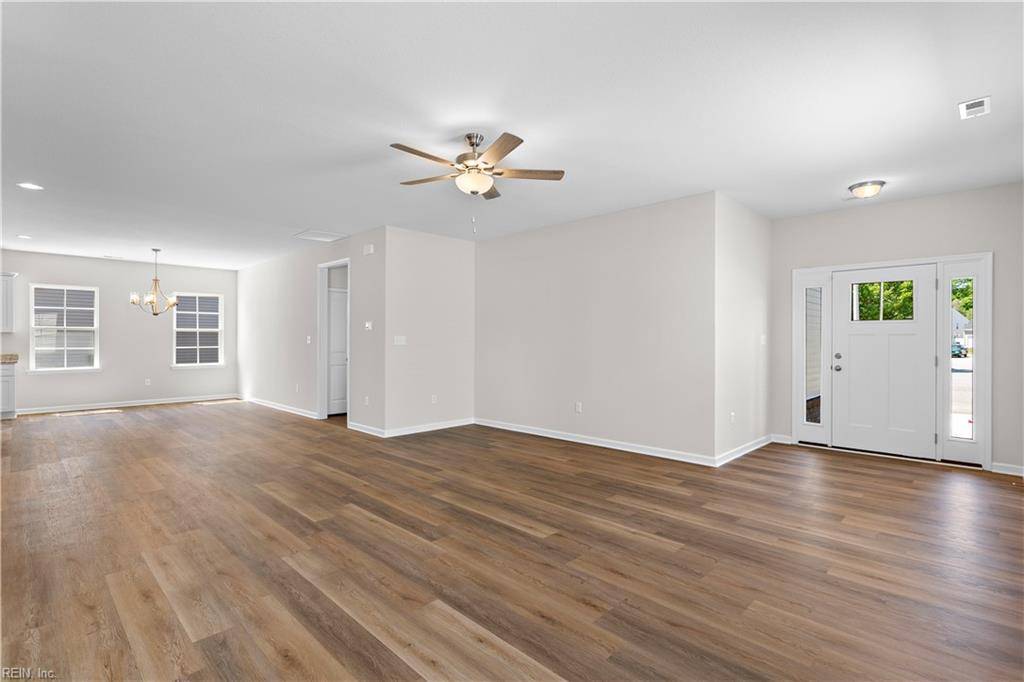 Suffolk, VA 23434,1011 Hillpoint RD