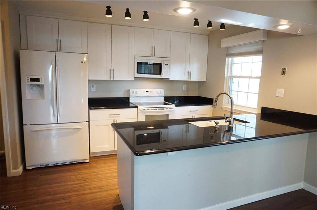 Virginia Beach, VA 23462,322 Ferdinand CIR