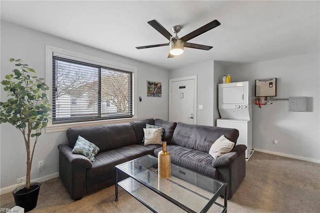 Norfolk, VA 23513,6526 Thaxton ST #B