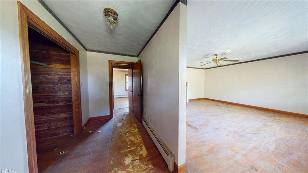 West Point, VA 23181,893 Pear Tree AVE