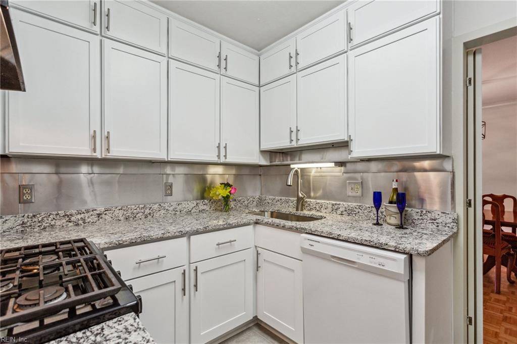 Norfolk, VA 23505,7320 Glenroie AVE #2F