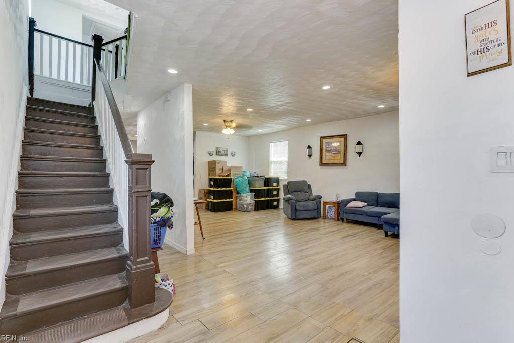 Portsmouth, VA 23704,1809 Azalea AVE